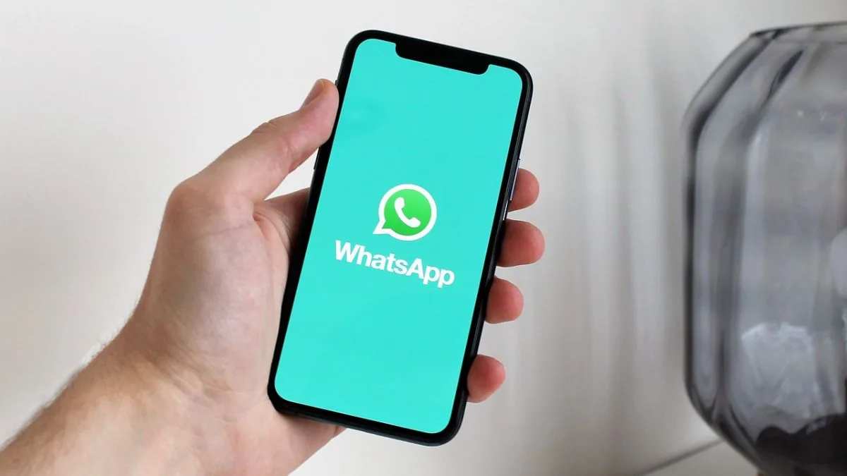 WhatsApp's Exciting 2024 Makeover: Usernames and AI Bots Transforming Your Favorite Messaging App